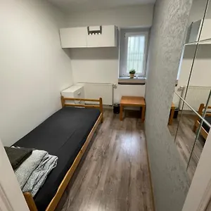 pokoje-kwatera-prywatna-ul-spychalskiego.poznan-hotels.com/